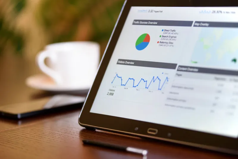 Incumbent Under Pressure: The Enterprise Software Players Losing Ground in 2025
